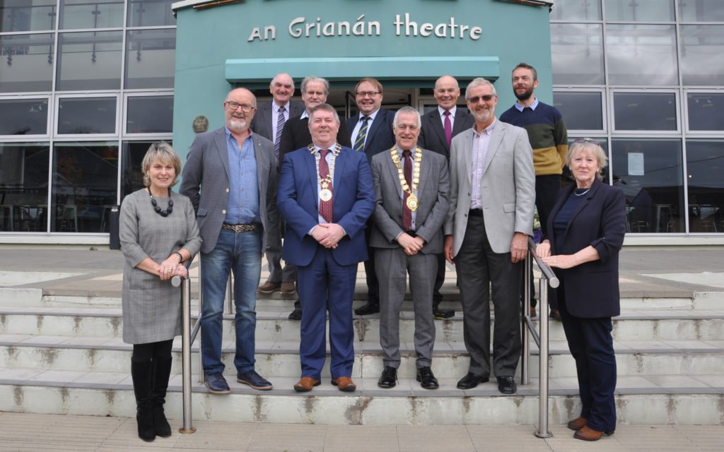 3 October 2017: Official launch of the All Ireland One Act Drama Finals which will be held in Letterkenny for the first time this December. Front row left to right: Jean Curran, John Travers, Mayor of Donegal Cllr Gerry Mc Monagle, Mayor of Letterkenny Municipal District Cllr Jimmy Kavanagh, Plunkett O'Fearraigh and Anne Mc Gowan. Back row left to right: Sean Mc Cormack, Cllr Ian Mc Garvey ,Cllr Michael Mc Bride, James Mc Laughlin A.I.B.and John O'Donnell.