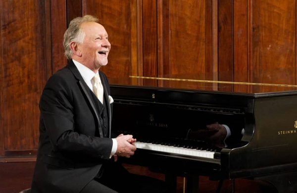 Two hours of vintage gold from the legend that is Phil Coulter